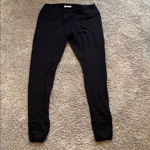 UGG super soft black leggings 7/8 style